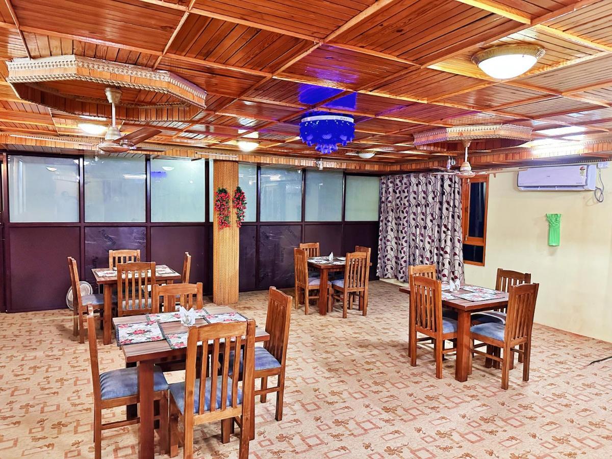 Roseline Inn Сринагар Экстерьер фото
