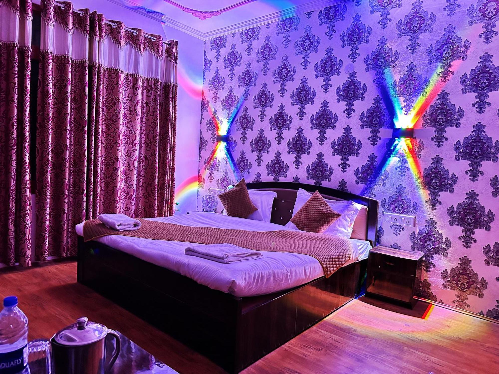 Roseline Inn Сринагар Экстерьер фото